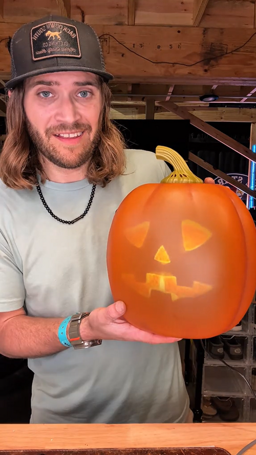 HauntedFinds Jabberin Jack Signature Edition – Animated Talking Pumpkin with 8" HD Display & Immersive Audio