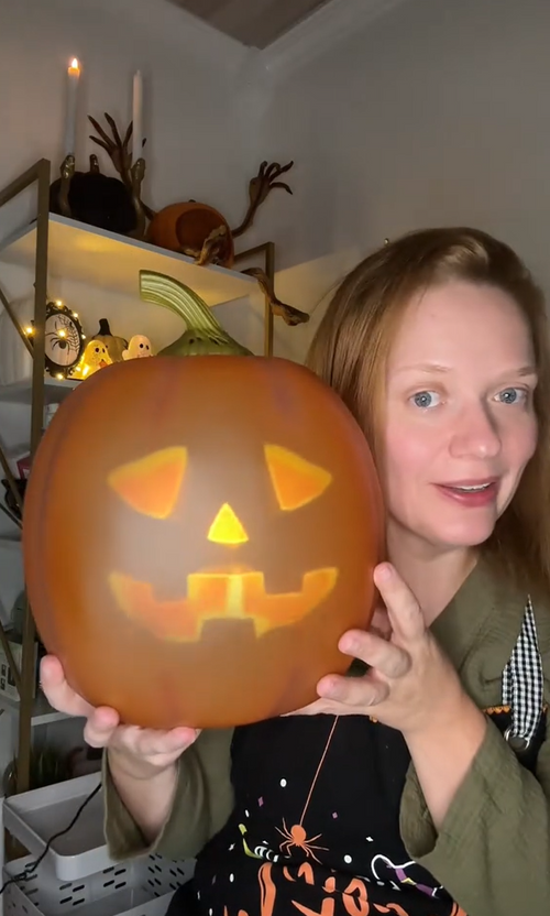 HauntedFinds Jabberin Jack Signature Edition – Animated Talking Pumpkin with 8" HD Display & Immersive Audio